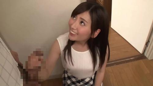 可愛い顔してドSな彼女！友達が寝ている横でチンコを足でグリグリ→ニコニコしながらチンコテコキする巨乳で可愛い彼女