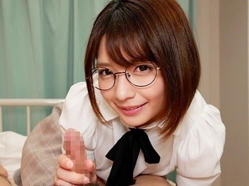 【麻里梨夏】文科系女子になりすました小悪魔美少女が真面目を装い男子学生のチ〇ポを誘惑し「中出ししたい？」生挿入で。。。