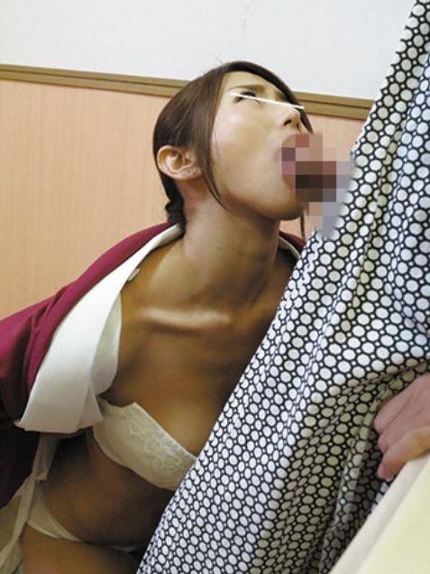 【企画】仲居さんがお風呂掃除のついでにお客さんのオチンチンもきれいにしてあげる