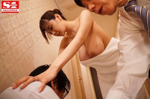 【安齋らら】巨乳美女のラッキースケベに遭遇した男がそのままセックスすることになる