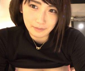 エロいと噂の芸大生とホテルでハメ撮り。感性が豊かな女の子が巨乳なおっぱいを揺らして感じまくる