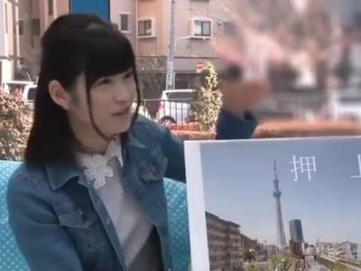 かわいい田舎娘をナンパ！初対面の男のちんぽをみせられて興奮しちゃってます