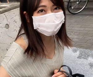 金欠美女がお金欲しさにハメ撮り承認。お菓子を買い込んで部屋でカップル風にいちゃらぶセックス