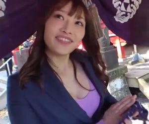 綺麗なOLと仕事さぼって旅行。観光を楽しんだ後は一日の締めにホテルで気持ちよくなっちゃう