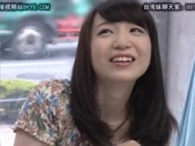 ナンパしたかわいいお姉さんがちんぽの悩みを抱える男子に自信をつけさせるために親身になって手伝ってくれる