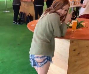 ビリビリズボンでお尻露出。ビッチなギャルとほろ酔い状態でホテルでハメ撮りしちゃった