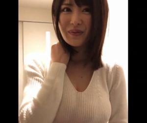 Jカップのきれいなお姉さんの自宅に突然訪問してAV撮影。爆裂おっぱいを上下に揺らしてセックスしちゃう