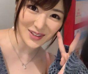 Iカップ巨乳で愛らしいキャバクラの女の子をホテルに連れ込んでセックス。立ちバックでピストンされておっぱいが揺れまくる