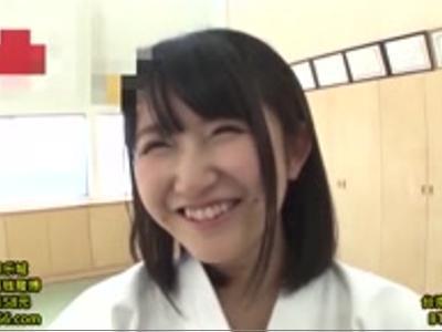 道着を着たスケベそうな少女と濃厚プレイ。。スポーツ女子にゴムなしで挿入して中出ししちゃう