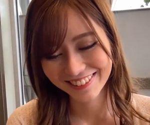 10年越しに再開してGカップで美しい教え子と不倫セックス。セクシーに成長していた女の子に我慢できなくなった