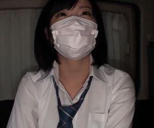 学校帰りの女子高生を車内に連れ込んでフェラや手コキをさせました