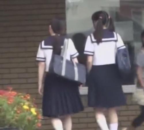 ○狙われた女子高生！ストーカーにレイプされる　友達と一緒にいて一人になるまで尾行！