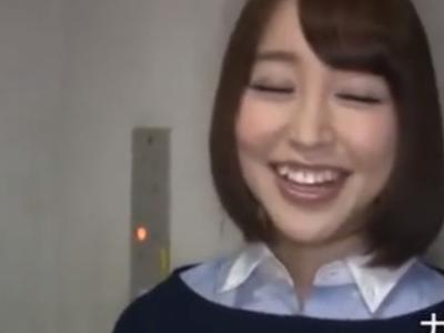 『我慢しないでね♡』素人カップル企画で大好きな彼氏が美しいAV女優と本番やっちゃう