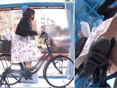 『もう無理～』可愛い主婦が大人のおもちゃを装着したバイクでイキまくり　激しい刺激で我慢できずに潮吹き