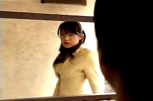 本番の匂いのする住居、それ以外の場所で繰り広げられる隣人同士の肉欲的行為、毎日顔を合わせて挨拶を交わすご近所さん・・覗きたくなる彼らの性生活！