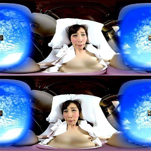 体つきまですべてにおいて容姿端麗なOLだ、キスが大好きでいつでもしたいという、制服を脱がせて美乳を撫でると震え、膝を撫でると悲鳴を上げて悶える、パンツを脱ぐと！
