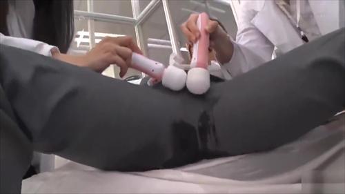 研究課の日常的な巨乳職員が実験台で拷問され、アソコを責められ、成果を上げる!