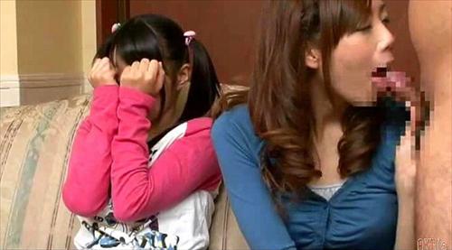 性教育のために娘の前で犯される母