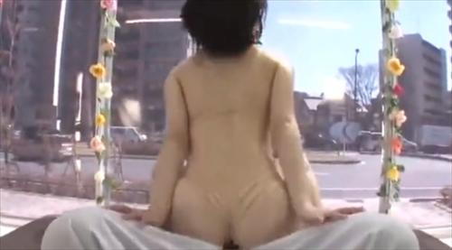 ヒクつきながら身体を凌辱される人妻がヨガ。