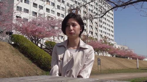 不義率が著しく増大し、専業主婦は心の支えを欲している。