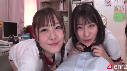 可愛い美少女グループが実習生に恋し、誘惑して彼を陥落させようと