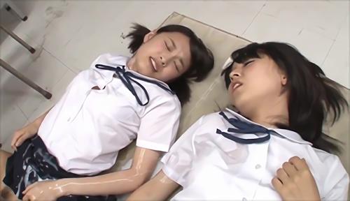 『巨乳』ある日、巨乳の真面目な体育教師が巨根を生やす！生徒を犯したい衝動に勝てず、他の生徒や妹を次々と犯す女チンポ野郎に変貌してしまった。！