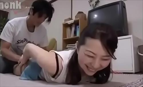 『痴女』夫だけでは物足りず、娘の夫に手を出す義母。自分の娘が同じ屋根の下にいるというのに、その夫を誘惑し、喰らい尽くす義母！家庭破滅はもう！