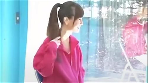 女子陸上部員、短距離競走者が、解毒二穴抜けマッサージで激痛潮吹き。