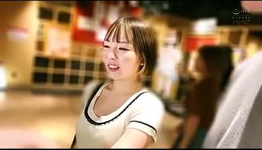 テレビハイソ可愛い子がシャワー室でファック