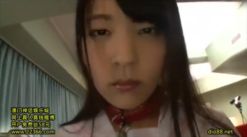 美乳な奥さんが息子の親友の若いカラダを楽しんで激しい腰つきで絶頂した。