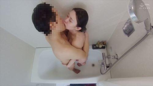 大人の女、旅行先で開放的。お酒でとろけて、ホテルで一発ヤりまくり！