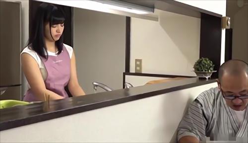 『vjav』夫の留守中、疲れて眠っているあかりを見つけた義父は、息子の不在をいいことに、あかりの豊満な乳房と黒光りする茂みの奥を拝み倒す、妻の！