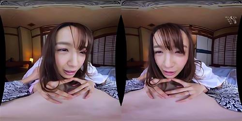 アイは昔のように私を子供のように扱い、昔のように一緒にお風呂に入ろうと誘ってくる、彼女は私に、昔のように一緒に混浴風呂に入りたいかと聞いてきた、私が処女だと知ると！
