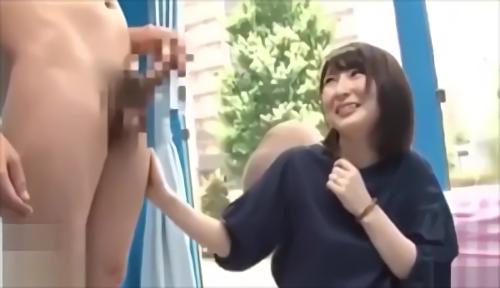 『早漏』スーパーや駅前で「悩んでいる男性を励ましませんか？と、スーパーや駅前で声をかけられる。優しく手コキしてあげたり、2人きりになると早！
