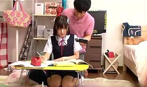『こっそり』妹の彼氏にファックイタズラ！アナルを録画されて羞恥心全開の美少女！