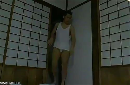 「母」としてこの家に届けられた、しかし、私は妻を「女」として見ている・・・、庶民的なシチュエーションで「義母と息子」という禁断の行為を生々しく描いたヘンリー塚本の力作！