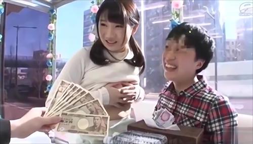 『騎乗位』マジックミラーに囲まれた密室で「おっぱぶ体験」をしてもらった、男子にまたがり胸を揉まれ吸われる巨乳女子大生と、勃起したペニスとヤリ！