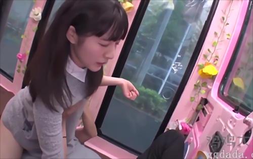 『マジックミラー』顔面クンニ面接を体験してもらいました、受験を控えた真面目な女の子は、激しい顔面騎乗クンニで絶頂を迎え、大量のおしっこを発射してしま！