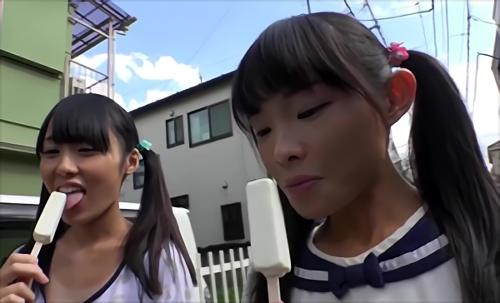 『痴女』少女「りな」と「あさみ」とオッサンのハメ撮り動画。日焼けアトが残る貧乳パイパン少女りなとあさみ。ビデオカメラ、一眼レフ、盗撮用カメ！