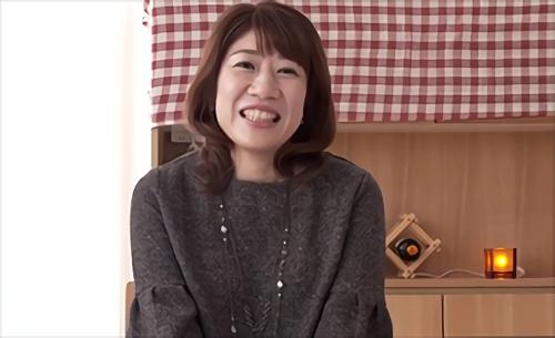 『南大地』「学生時代のバイトからそのまま正社員になって店長になりました。店長歴はもうすぐ10年です。」白崎恭子さん40歳。全国的にチェーン展！