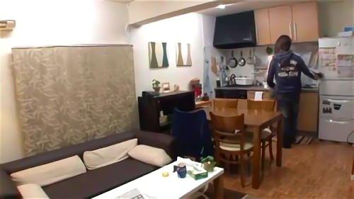 宮瀬リコさん、パパとの不和に苛立つ莉子は、ある夜、婿養子に夜な夜な犯されてしまう・・、男に飢えている理子にとって、彼のペニスは最高に美味しい！