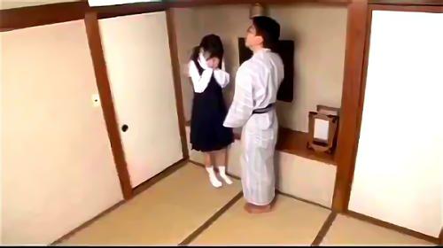 巧みな死角を突いて弱点を処理し、ターゲットから体型を許すように方向転換する、ターゲットは田舎の温泉で見つけた○学生、鍋が割れるなどして泣く生徒を慰めながら！