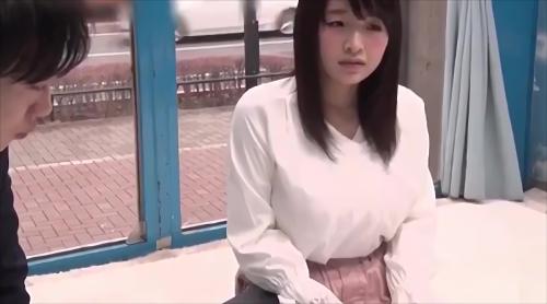 『素人』新社会人として一人暮らしを始めたばかりの若者は、母親の優しさ、温かさ、柔らかさが恋しくなる。母親思いの男性ならなおさらだ。この企画！