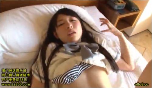 透き通るような感じのトップレベルのJDが兄とラブ！セックスへと発展してしまう！