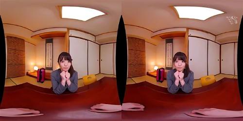 眩しい後輩ママ社員との初出張、しかし、後輩女子社員のミスで宿泊先の旅館が1部屋しか予約されておらず、相部屋で一夜を過ごすことに・・！