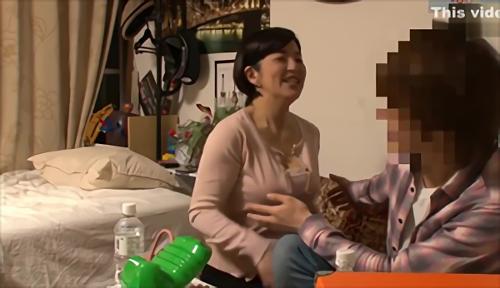 『ぽっちゃり』イケメン男子の甘い言葉と強烈なアレを前に、彼女は理性を保てるのか？密室で繰り広げられるイケメンボーイと奥様のラブ・レクリエーション！