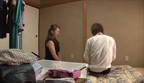 『熟女』妻の出産を控え、禁欲的な生活を余儀なくされている夫。会社での仕事に追われる夫は、自分の代わりに義姉の由美に妻の世話を頼む。いつもの！