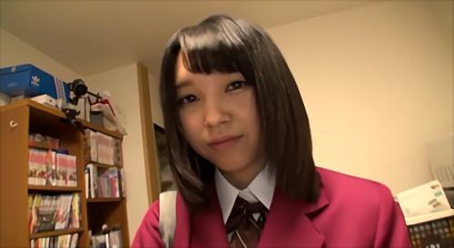 『パンチラ』そんな彼女には、学校に友達がいない。バイト先にも友達がいない。持ちたいとも思わない。だって、オッサンがいるんだもん。週末にしか会っ！
