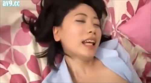 『フェラチオ』女子校生のウィークポイントに付け込み身体を要求してくる…、ウィークポイントを握られた女子校生は男の要求を拒むことが出来ず…、！