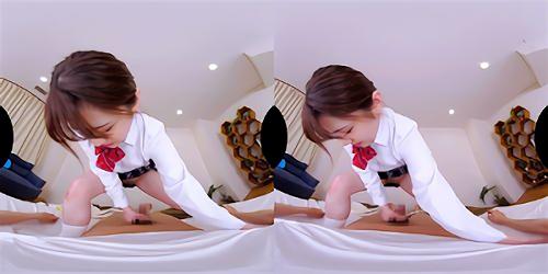 揉みしだく、ところが、その生徒は私のタッチをとても受け入れてくれて、つい触ってしまった、ところが翌日、彼女が自分からイキ続けたため！